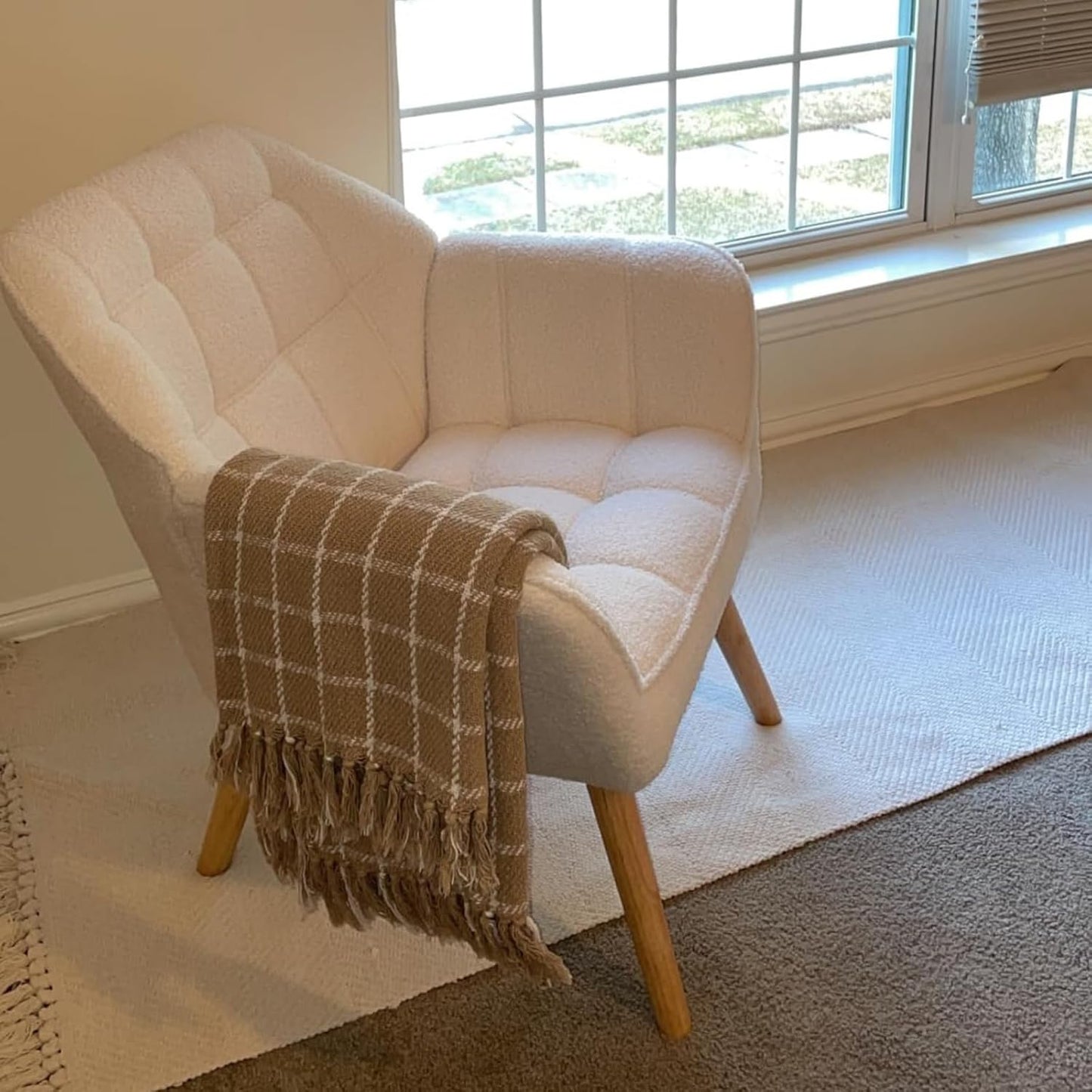 White Sherpa Accent Chair with Ottoman ,Modern Reading Chair with Ottoman Set, Comfy Fuzzy Armchair Living Room Chair Lounge Chair with Wood Legs for Small Spaces Bedroom Apartment