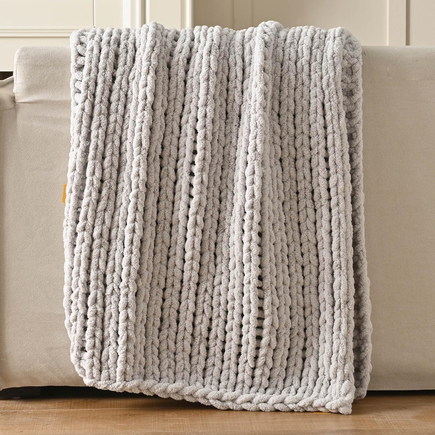 Esterra Chunky Knit Blanket Throw 60"x80", 100% Hand Knitted Chenille Throw Blanket, Cozy Soft Thick Cable Knit Throw Large Rope Knot Crochet Throw Blanket for Sofa Couch Bed, Light Gray