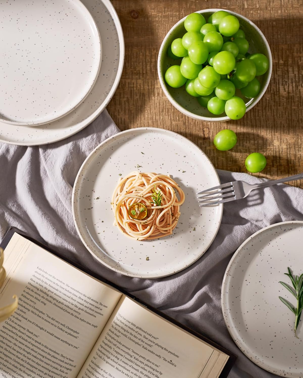 Famiware Meteor Plates and Bowls Sets for 4, 12 Pieces Dinnerware Sets, Microwave and Dishwasher Safe Dishes Set, Creamy White