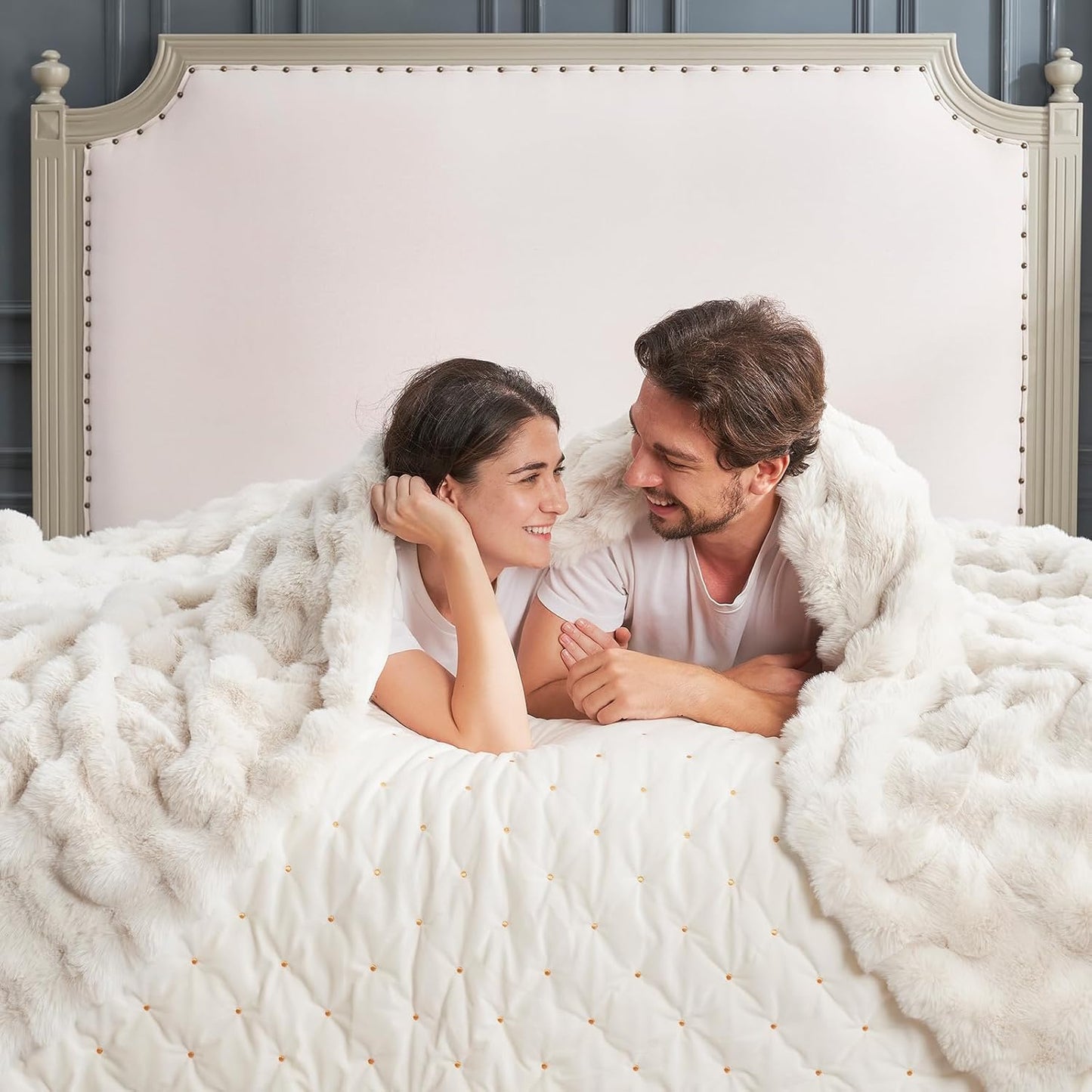 Cozy Bliss Faux Fur Throw Blanket for Couch, Fuzzy Soft Plush Thick Bubble Blanket for Sofa Bedroom Living Room, 90 * 90 Inches Cream White