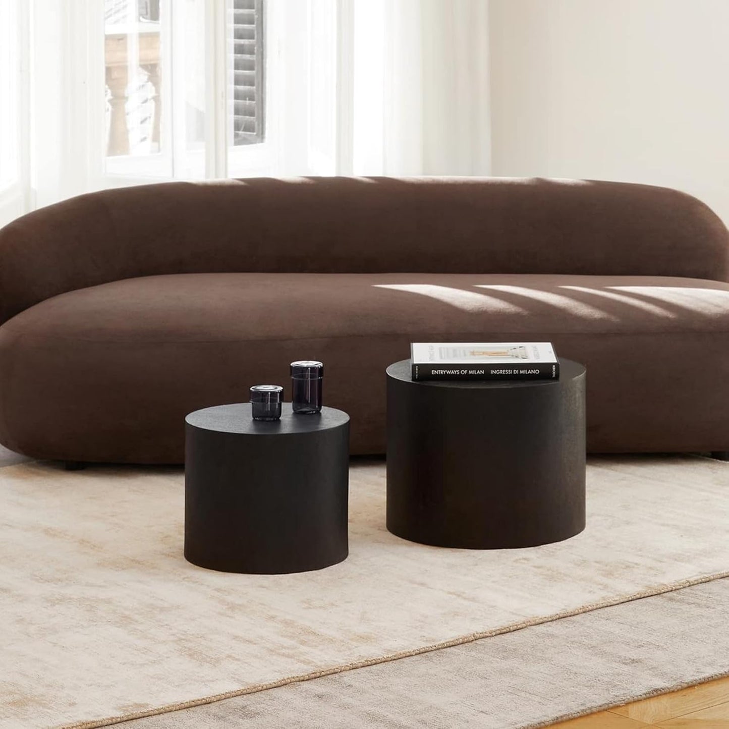 WILLIAMSPACE 18.9" Black Nesting Coffee Table Set of 2, Modern Black Round Coffee Tables Circle Side Table for Small Space, Accent End Table Set, No Assembling, Matte Black