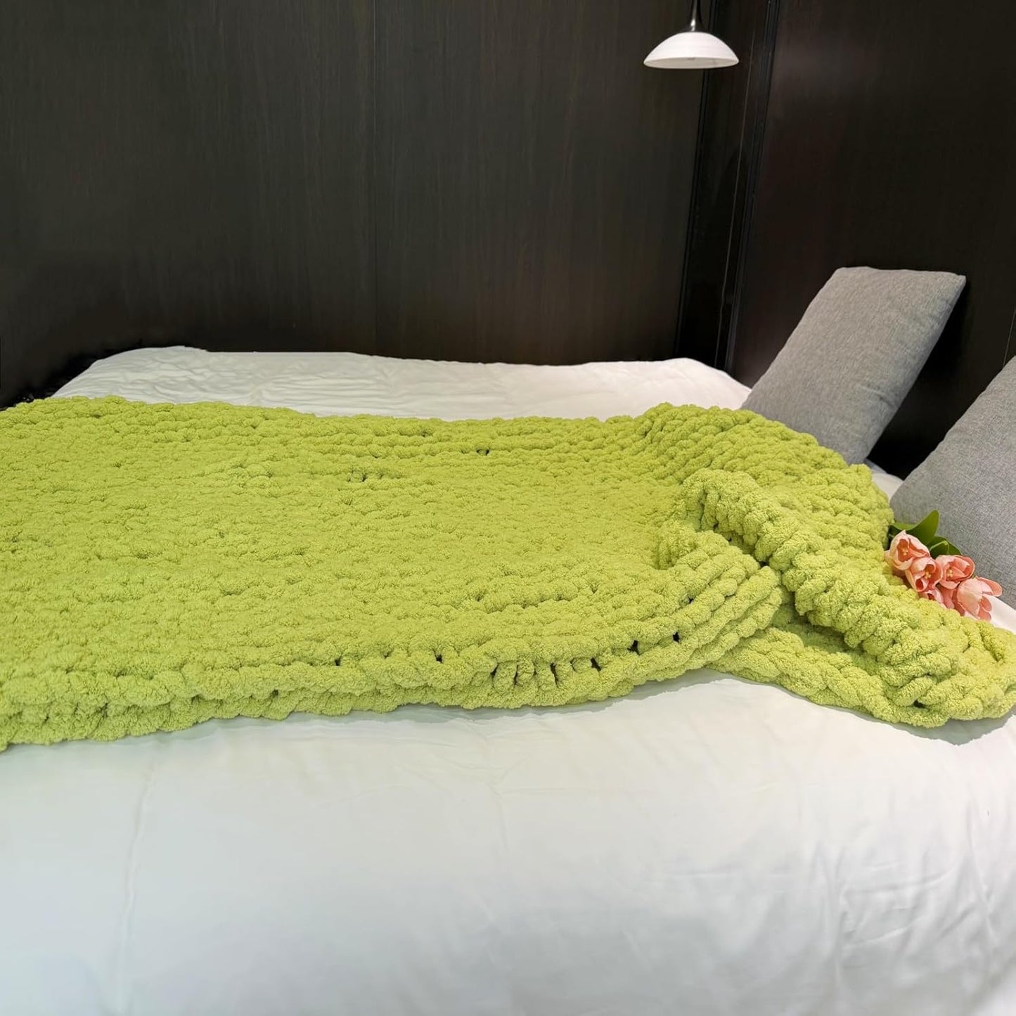 Chunky Knit Blanket Throw 40"×40", Chenille Throw Blankets, Handmade Warm & Cozy Blanket Couch Bed Home Decor, Soft Breathable Fleece Banket, Christmas for Couch Bed Sofa Best Gift (Green)