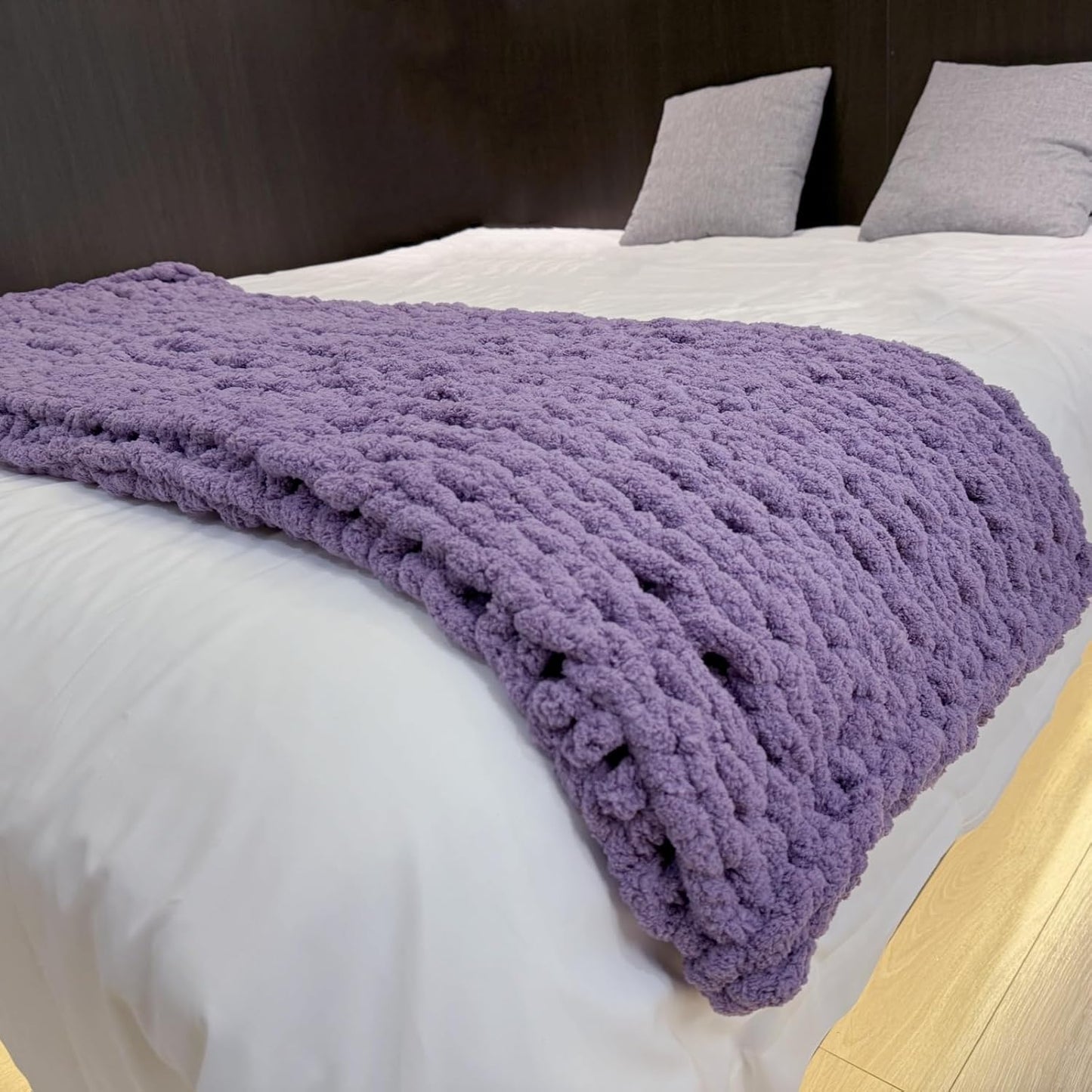 Chunky Knit Blanket Throw 40"x60", Chenille Throw Blankets, Handmade Warm & Cozy Blanket Couch Bed Home Decor, Soft Breathable Fleece Banket, Christmas for Couch Bed Sofa Best Gift (Purple)