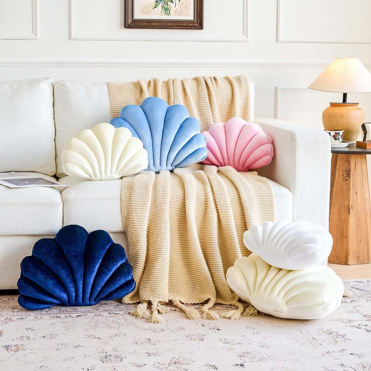 Cream Seashell Throw Pillows, Shell Shaped Throw Pillows, 13 Inch Soft Velvet Home Decorative Pillow Plush Cushion for Bed Couch Living Sofa Room Decor Accent Throw Pillow