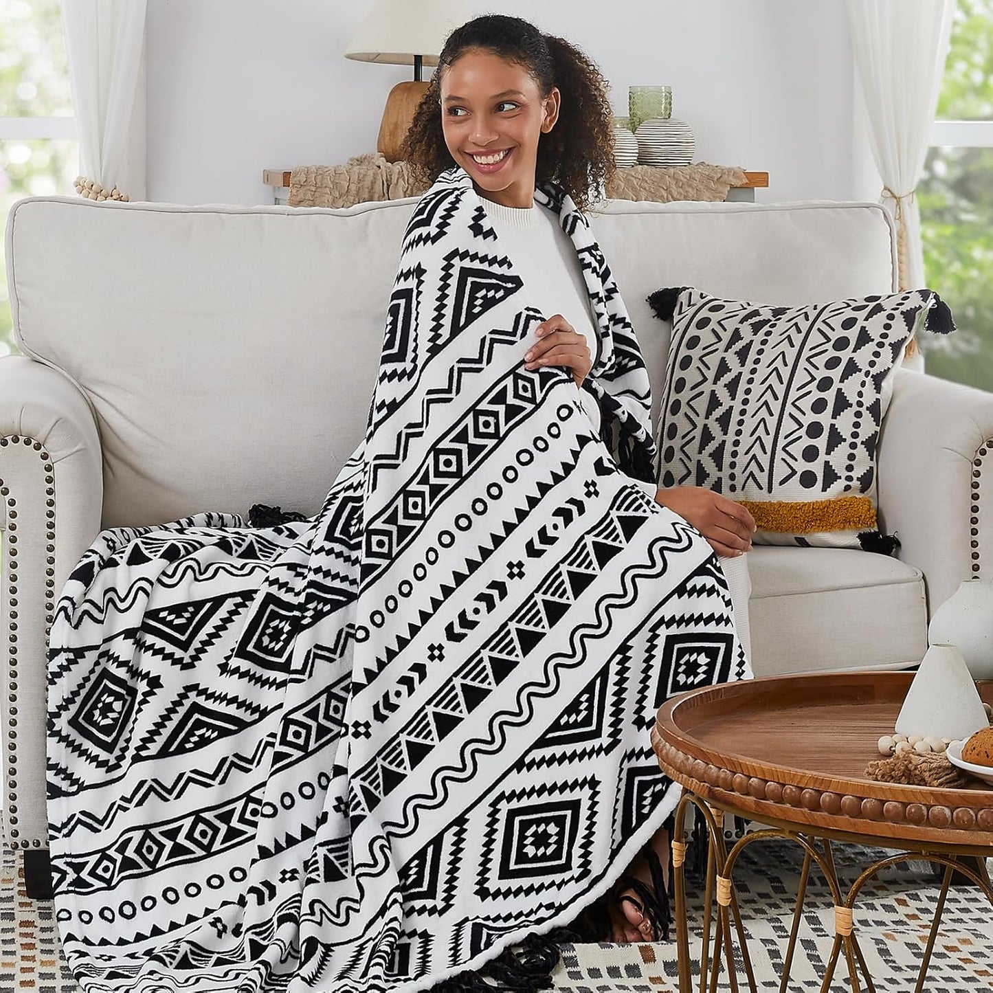 CASAAGUSTO Boho Throw Blanket - Black and White Decorative Blankets with Tassel, Printed Flannel Bohemian Blanket for Chair, Bed, Sofa, Couch(50 * 60, Black and White)