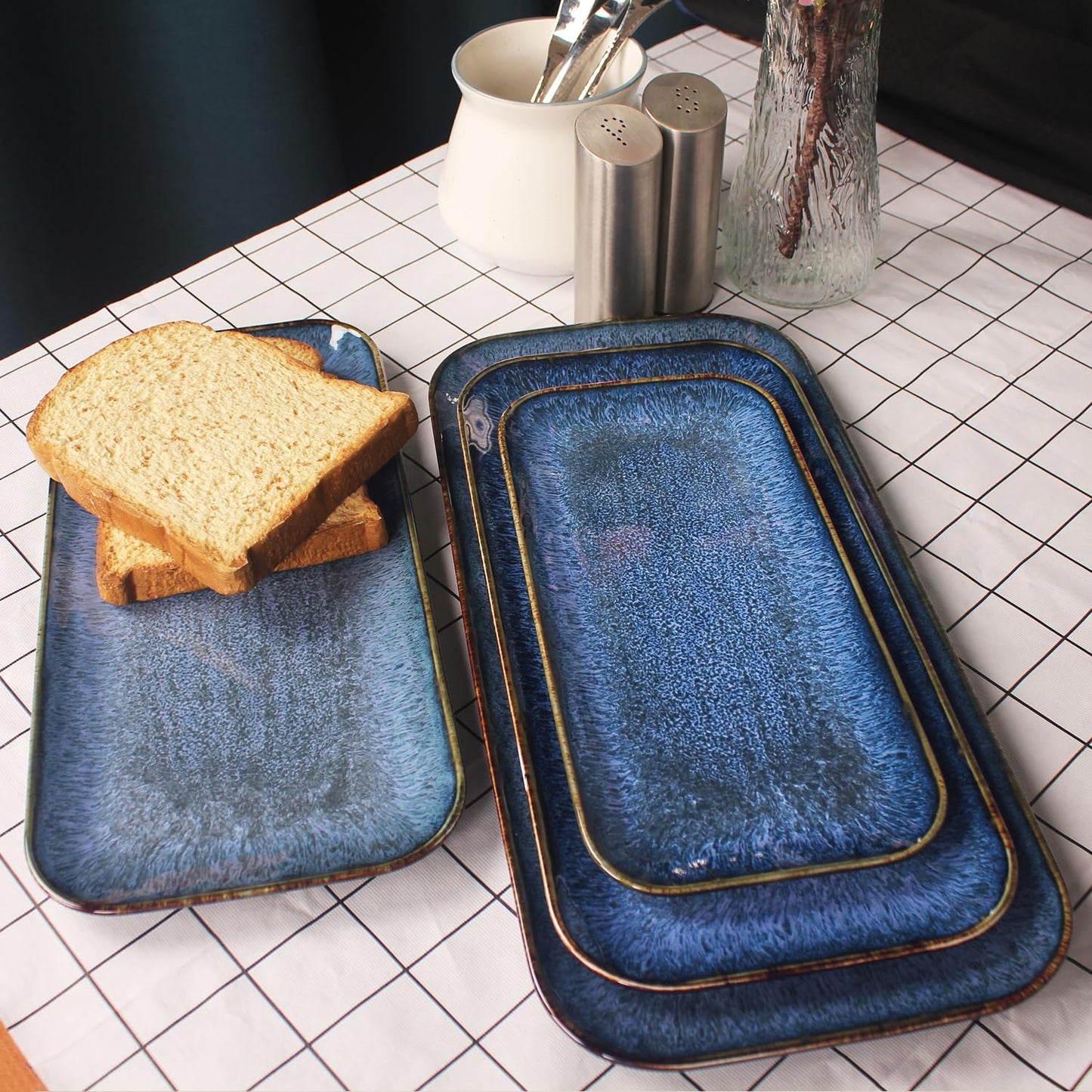 Ceramic Dinner Plates Dish Set,Set of 4, for Lunch snacks - Microwave, Oven & Dishwasher Safe,Scratch Resistant, Dinnerware Kitchen Porcelain Serving Dishes,Blue 12.4 Inch Rectangle plate