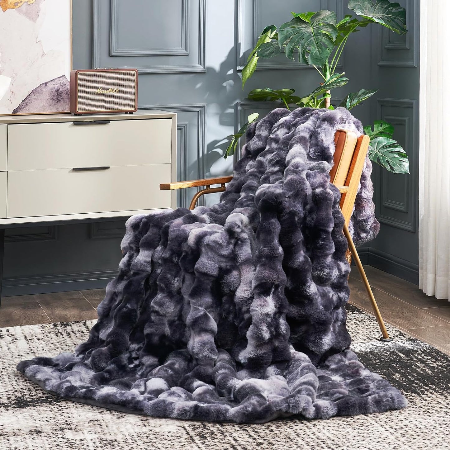 Cozy Bliss Faux Fur Throw Blanket for Couch, Fuzzy Soft Plush Thick Bubble Blanket for Sofa Bedroom Living Room,50 * 60 Inches Tie Dye Black
