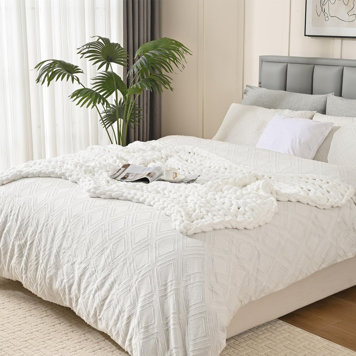 Esterra Chunky Knit Blanket Throw, 100% Handmade Chenille Throw Blanket 60"x80", Soft Thick Yarn Cable Knit Crochet Throw Blanket Rope Knot Throw for Couch Bed Sofa, Bright White