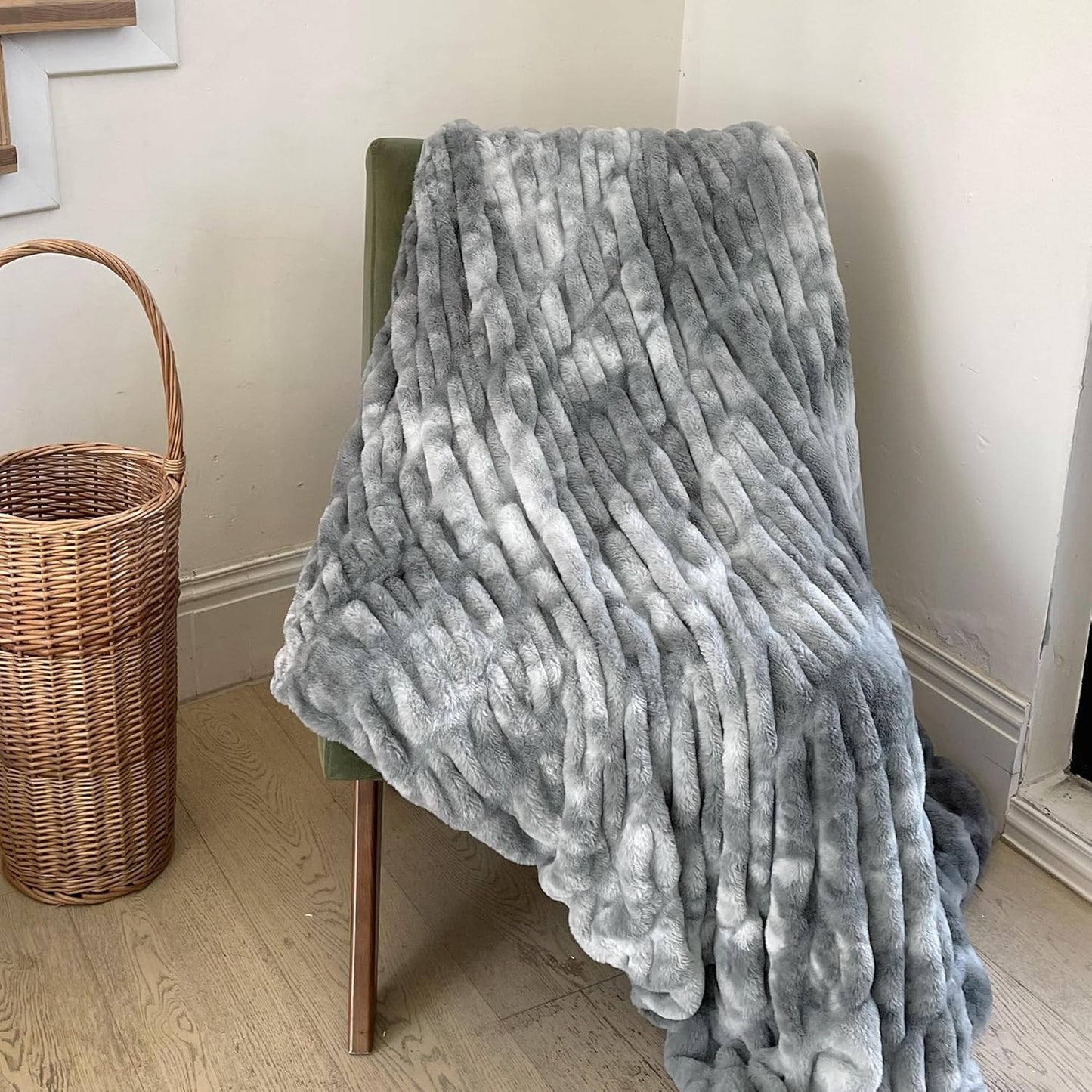 Faux Fur Blanket, Throw Blanket for Couch, Fluffy Blanket with Stretch Ruched Design, Ultra Soft Giftable Home Decor, 50x60 inches, Tie-Dyed in Gray