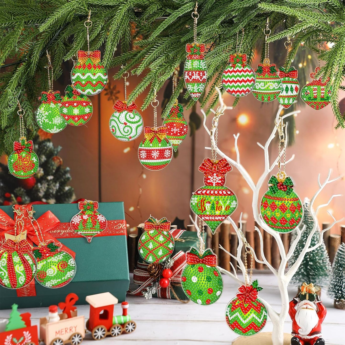 Tondiamo 20 Pcs Christmas Diamond Painting Keychain Kits 5D DIY Diamond Art Pendants Double Sided Hanging Key Chains for Christmas Party Decoration DIY(Green Balls)